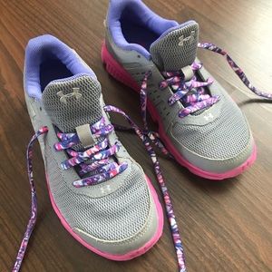 Girl’s Under Armour shoes